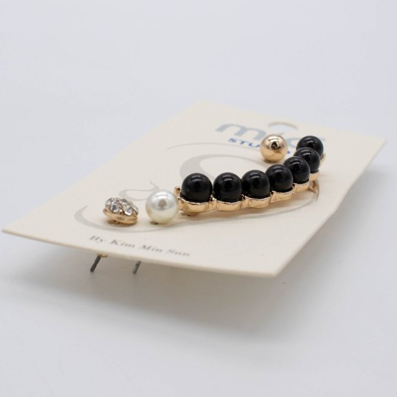 Mia Studio Ear Cuff Stud Earrings - Picture 3 of 3